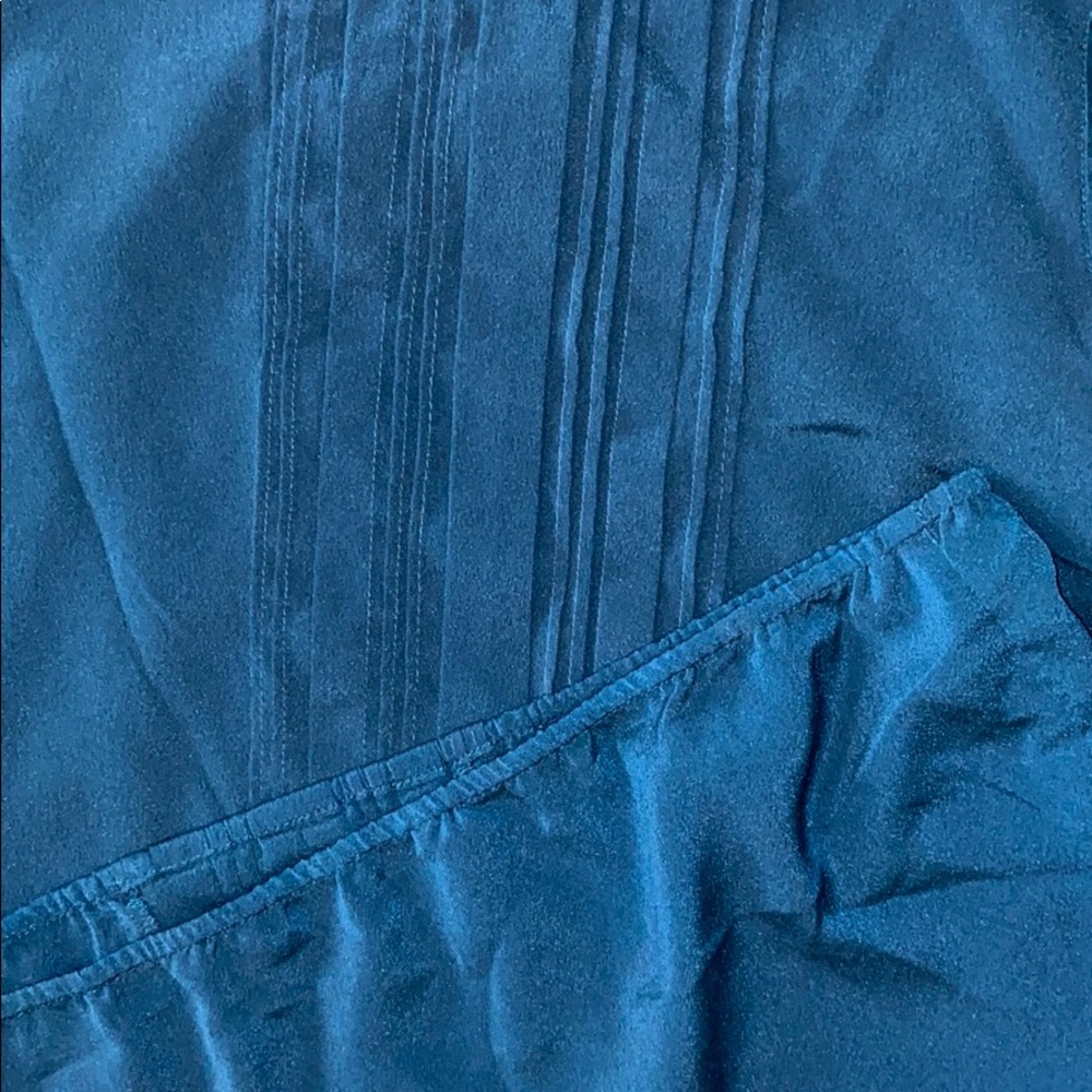 4/$20 SALE Loft Dress Shirt - Picture 4 of 5
